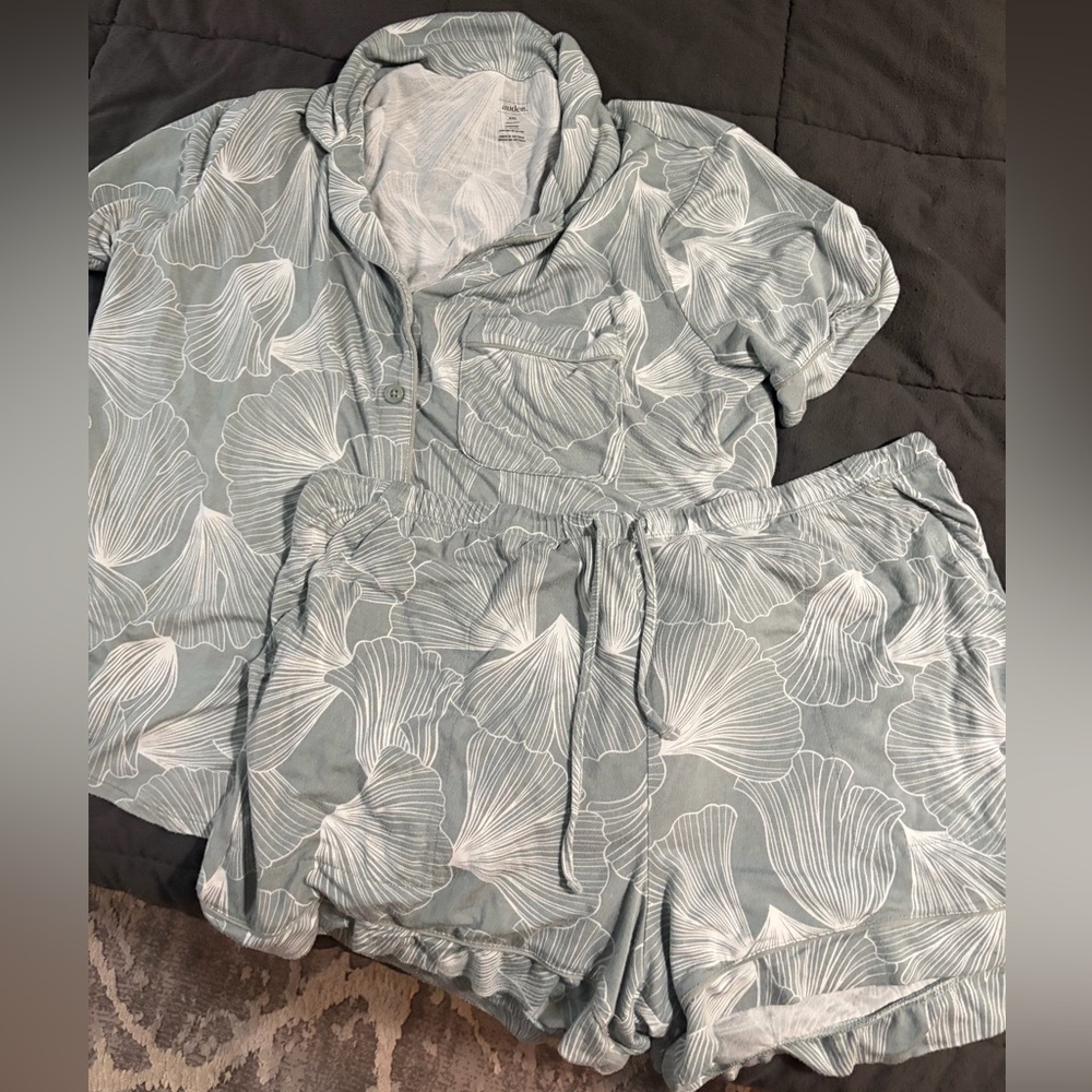 Floral Pajama Set in Blue and White